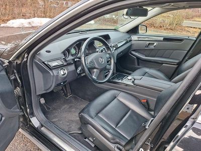 Schwarz Gebraucht 2011 Mercedes E300 Avantgarde Limousine | 10.900 € (Fairer Preis)