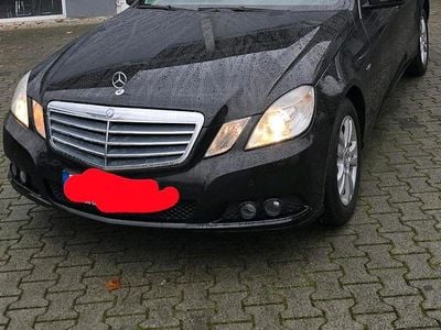 Gebraucht Mercedes E200 136 PS (100 kW) 2010 Schwarz Limousine