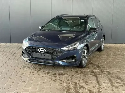 Neu Hyundai i30 Comfort 101 PS (74 kW) 2025 Sailing blue Kombi