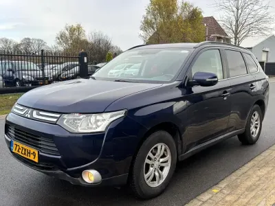 Gebraucht Mitsubishi Outlander Intense 150 PS (110 kW) 2013 Blau SUV
