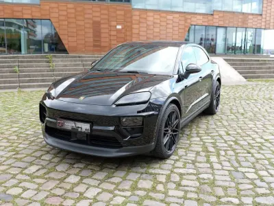 Second-hand Porsche Macan 4 Electric