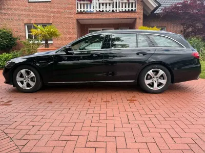 Gebraucht Mercedes E250 Avantgarde 211 PS (155 kW) 2017 Schwarz Kombi