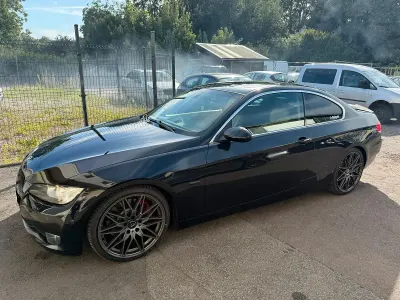 Gebraucht BMW 330 231 PS (169 kW) 2007 Schwarz Coupé