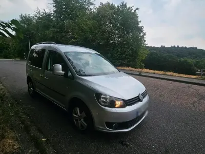 Gebraucht VW Caddy 105 PS (77 kW) 2012 Silber Van / Kleinbus