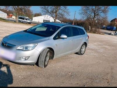Second-hand Opel Astra 140 CP (102 kW) 2012 Break