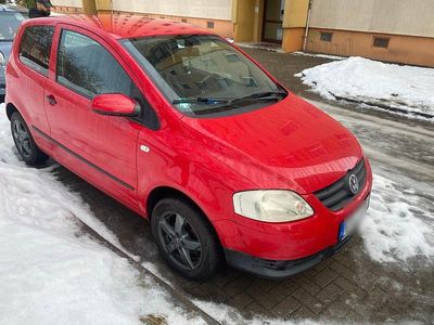 Gebraucht VW Fox 54 PS (39 kW) 2006 Rot Kleinwagen