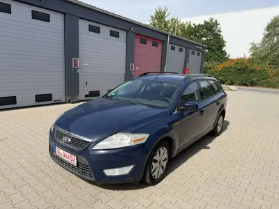 Gebraucht Ford Mondeo Trend 140 PS (102 kW) 2009 Blazerblau Kombi