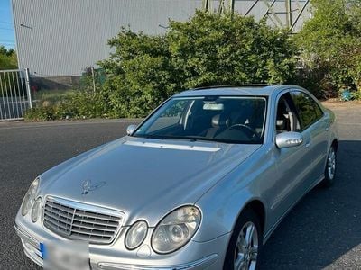 Mercedes E320