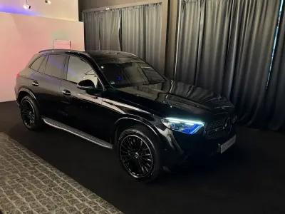 Gebraucht Mercedes GLC400d AMG 252 PS (185 kW) 2023 Schwarz  unilack SUV