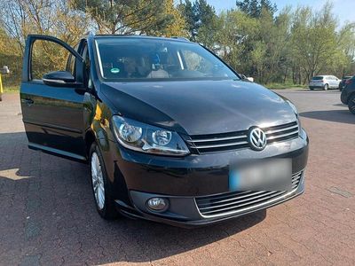 Gebraucht VW Touran 140 PS (102 kW) 2015 Schwarz Van / Kleinbus