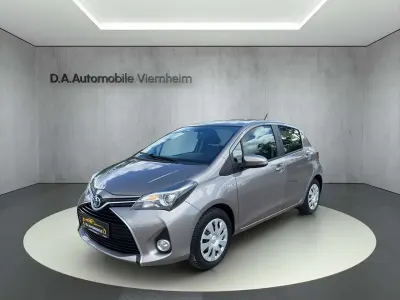 Gebraucht Toyota Yaris Hybrid Club 101 PS (74 kW) 2015 Avantgarde bronze me Limousine
