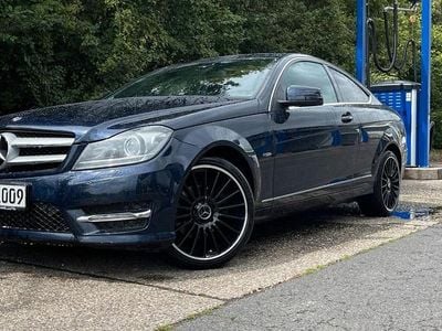 Gebraucht Mercedes C220 170 PS (125 kW) 2012 Blau Coupé