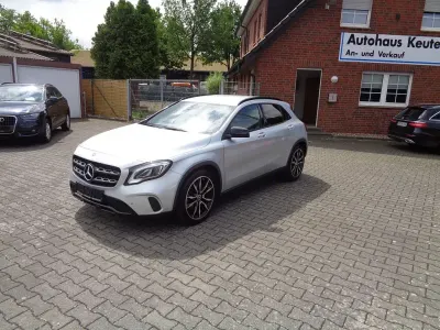 Gebraucht Mercedes GLA200 Urban 136 PS (100 kW) 2019 Iridiumsilber  metalliclack SUV