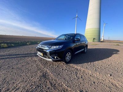 Gebraucht Mitsubishi Outlander 150 PS (110 kW) 2016 Schwarz SUV