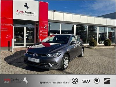 Smoky gray metallic Gebraucht 2023 VW Polo Life Kleinwagen | 16.970 € (Fairer Preis)