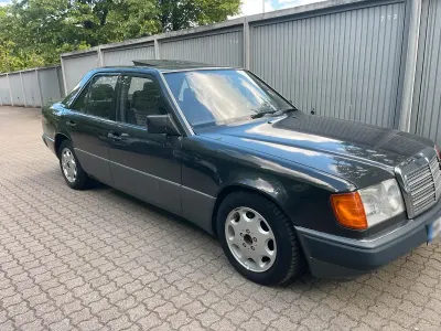 Gebraucht Mercedes E260 160 PS (117 kW) 1992 Limousine