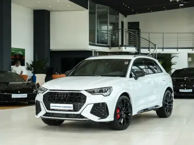 Gebraucht Audi RS Q3 Sport 400 PS (294 kW) 2023 Gletscherweiß metallic SUV