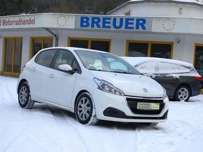 Weiß Gebraucht 2019 Peugeot 208 Active Kleinwagen | 9.877 € (Guter Preis)