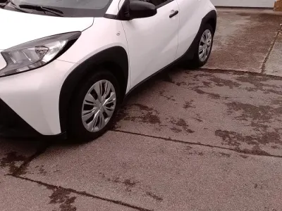 Gebraucht Toyota Aygo X 72 PS (52 kW) 2023 Weiß SUV