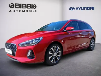 Gebraucht Hyundai i30 Premium 140 PS (102 kW) 2017 Rot Kombi