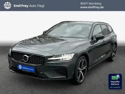 Neu Volvo V60 Ultra 310 PS (228 kW) 2026 Grün Kombi