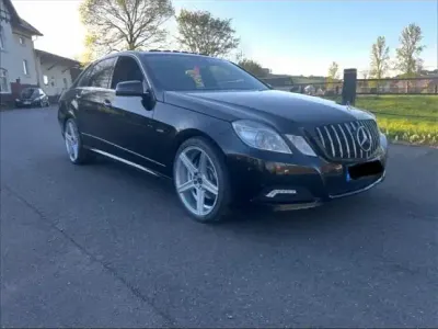 Gebraucht Mercedes E350 Avantgarde 231 PS (169 kW) 2010 Schwarz Limousine