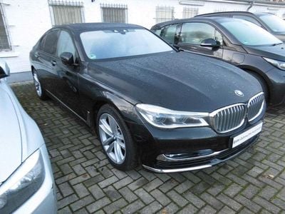 Schwarz Gebraucht 2017 BMW 750L Sport Line Limousine | 33.750 €