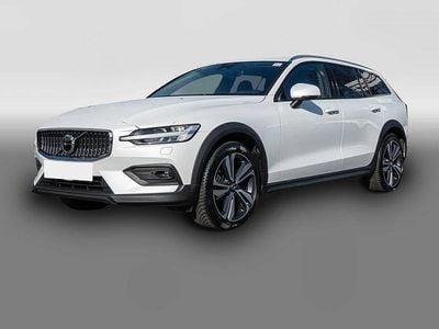 Gebraucht Volvo V60 CC Plus 197 PS (144 kW) 2024 Weiß Kombi