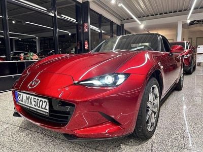 Neu Mazda MX5 Exclusive-Line 132 PS (97 kW) 2025 Rot Cabrio