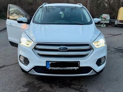 Gebraucht Ford Kuga Titanium 150 PS (110 kW) 2017 Weiß SUV