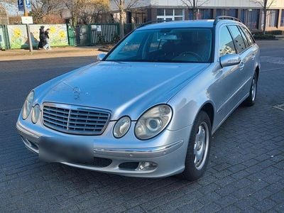 Second-hand Mercedes E270 177 CP (130 kW) 2004 Argintiu Break