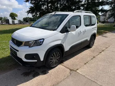 Gebraucht Peugeot Rifter 102 PS (75 kW) 2019 Weiß Van / Kleinbus