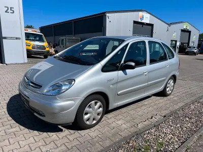 Gebraucht Citroën Xsara Picasso 90 PS (66 kW) 2003 Silber Van / Kleinbus