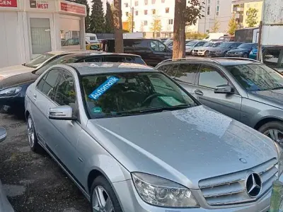Gebraucht Mercedes C230 204 PS (150 kW) 2009 Silber Limousine