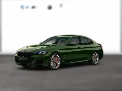 Gebraucht BMW M550 530 PS (389 kW) 2022 Grau metallic Limousine