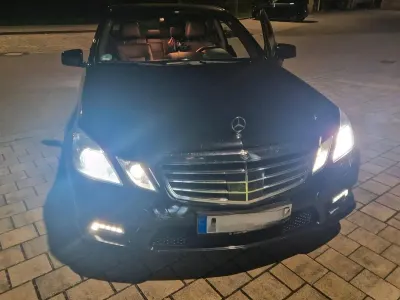 Używany Mercedes E350 231 KM (169 kW) 2010 Czarny Sedan/Limuzyna