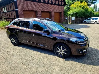 Gebraucht Renault Mégane LIMITED 116 PS (85 kW) 2016 Braun Limousine