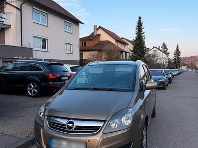 Second-hand Opel Zafira 136 CP (100 kW) 2013 Maro Monovolum
