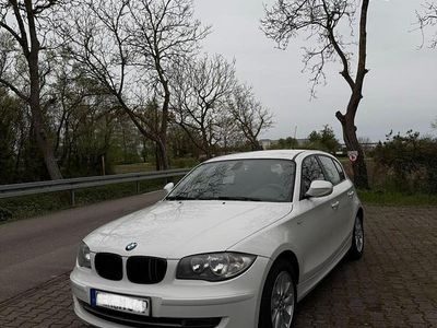 Gebraucht BMW 116 115 PS (84 kW) 2010 Weiß Kleinwagen