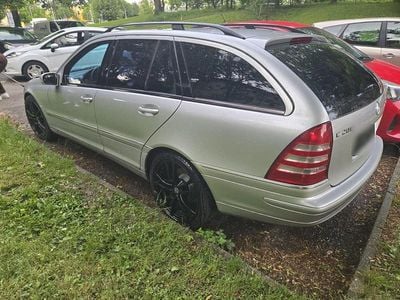 Usata Mercedes C200 Avantgarde 170 CV (125 kW) 2002 Grigio Station wagon