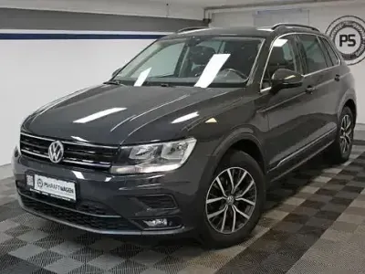Gebraucht VW Tiguan S 150 PS (110 kW) 2019 Uranograu SUV