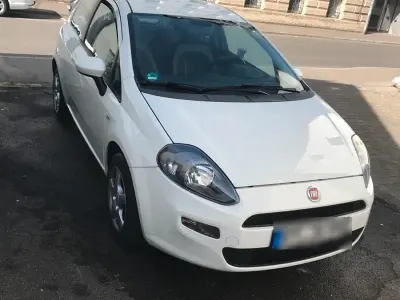 Gebraucht Fiat Grande Punto 69 PS (50 kW) 2013 Weiß Kleinwagen
