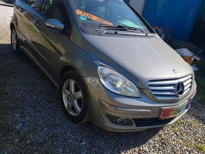 Usata Mercedes B200 136 CV (100 kW) 2007 Grigio Monovolume