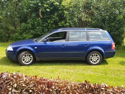 Gebraucht VW Passat 105 PS (77 kW) 2004 Blau Kombi