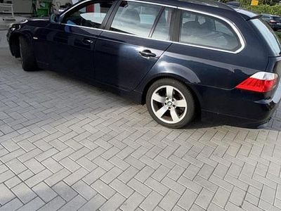 BMW 523