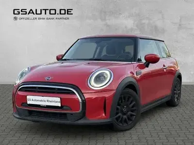 Gebraucht Mini ONE Classic 102 PS (75 kW) 2021 Chili red Kleinwagen