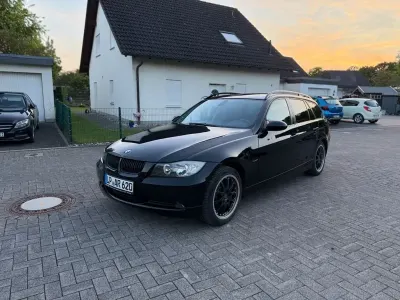 Gebraucht BMW 320 177 PS (130 kW) 2008 Schwarz Kombi