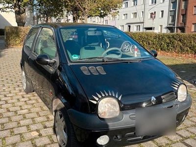 Second-hand Renault Twingo 75 CP (55 kW) 2001 Negru Hatchback