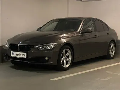 Gebraucht BMW 320 Comfort Edition 184 PS (135 kW) 2014 Grau Limousine