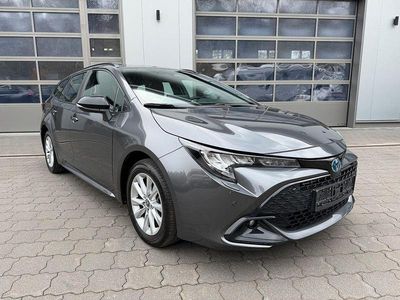 Usado Toyota Corolla Active 140 HP (102 kW) 2025 Cinzento Sedan